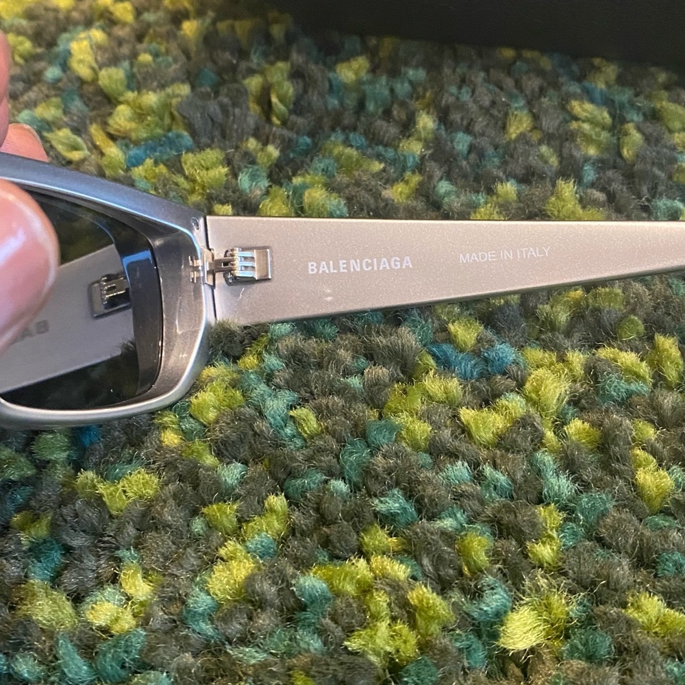 Unisex Balenciaga square sunglasses 99mm - Picture 4 of 4
